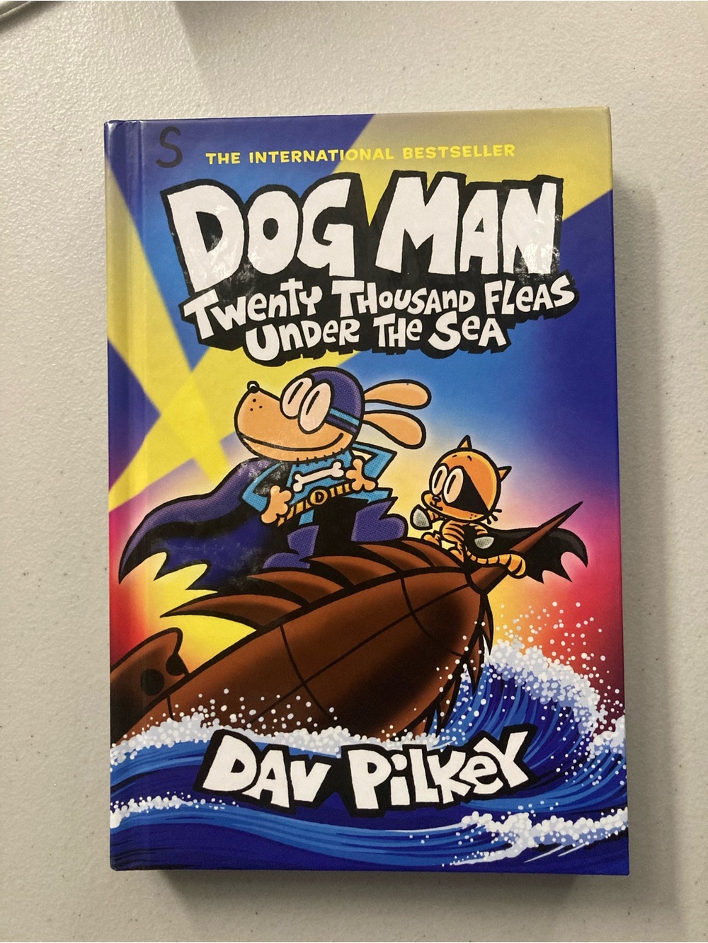 Dog Man: Twenty Thousand Fleas Under the Sea Hardcover
